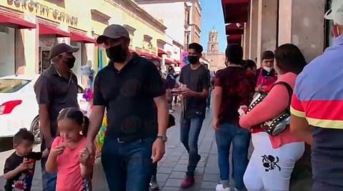 Se pudo apreciar a gran cantidad de gente en las calles y negocios (Foto: MiMorelia.com)