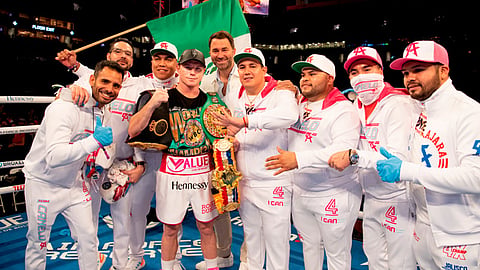 Mantiene la corona en AMB y CMB (Foto: @canelo)