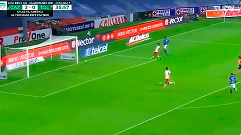 'El Cabecita' disparó directo a gol (Foto: captura de video)