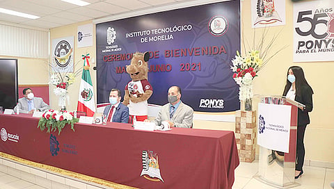 El director del ITM, José Gil, agradeció por seleccionar esta institución y expresó que deben sentirse triunfadores por formar parte de los jóvenes que ingresan al nivel superior (Foto Cortesía) 
