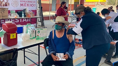 Hasta la mañana de este lunes se han aplicado más de 139 mil dosis contra Covid-19 a adultos mayores de 60 años (Foto FB: SSM)
