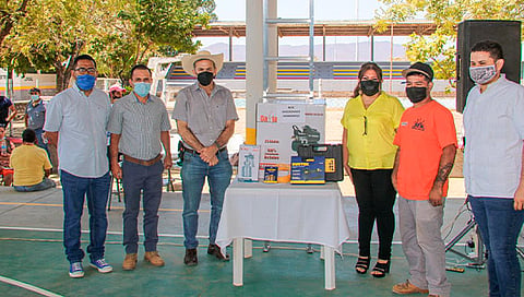 Cada negocio recibe beneficios con un valor estimado de 17 mil pesos por concepto de capacitación, consultoría, remozamiento y equipamiento productivo (Foto Cortesía) 