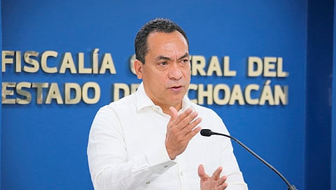 El fiscal general entregó certificados al personal de la Fiscalía General del Estado de Michoacán (Foto Cortesía) 