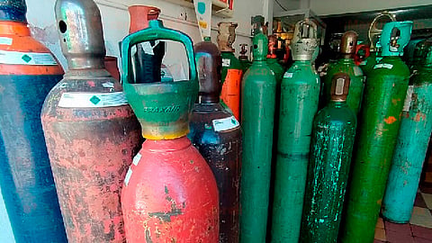 Personal de la FGE aseguró 14 tanques de oxígeno (Foto ilustrativa: archivo)
