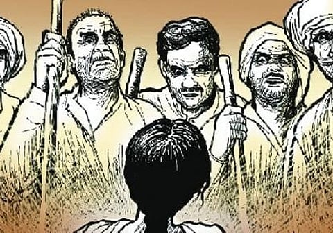 रेप पीड़िता के खिलाफ पंचायत का तुगलकी फरमान, पुलिस ने भी नहीं सुनी शिकायत