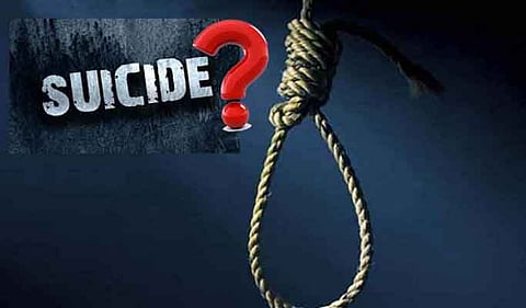खंडवा में तीन बहनों ने किया सुसाइडः बड़ी बहन ने कहा मुझसे और बेटे से की बात, खुश थी बहनें, फिर ऐसा क्या हुआ!