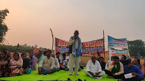 किसानों-मजदूरों के विरोध प्रदर्शन ने पूरे किए एक माह [फोटो- अरुण कुमार वर्मा, द मूकनायक]