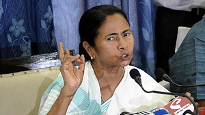 Sanctity of RBI must be maintained: Mamata