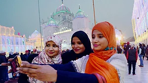 Bihar pulls out all the stops for ‘Prakash Utsav’