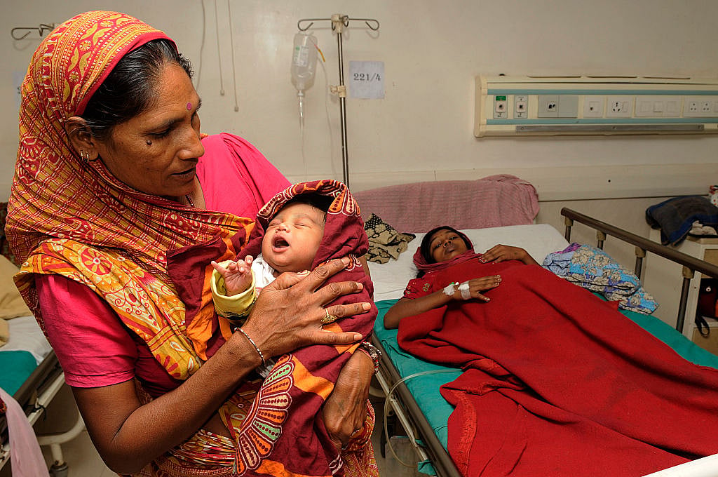 
















Is govt bluffing on universal
maternity benefits?