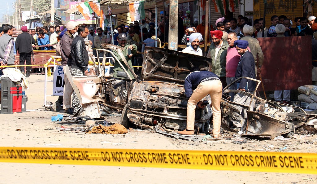 Punjab Polls: Deras keep people guessing