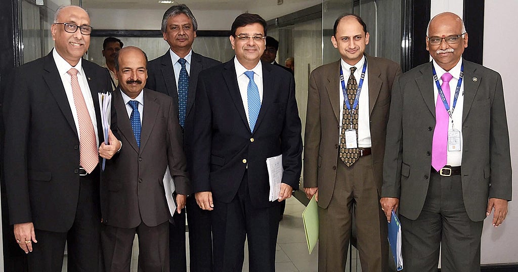 RBI raises cash withdrawal limit to ₹50,000; status quo on rates