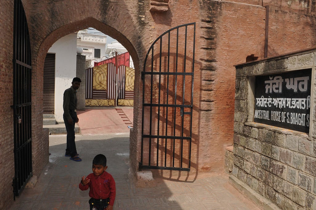 British queen urged to apologise for the hanging of Bhagat Singh