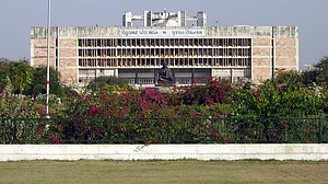 Single copy of Shah panel report tabled in Gujarat Assembly