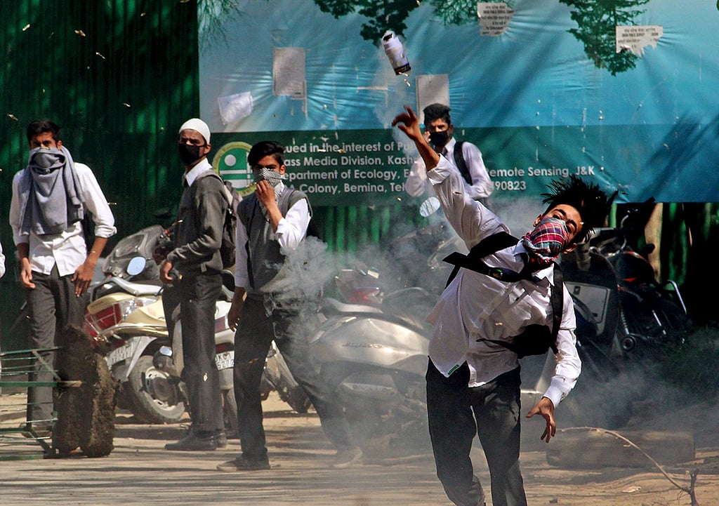 Kashmir tense: Internet mobile, schools, colleges shut down