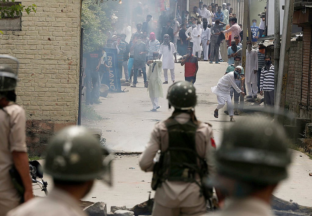 In Kashmir, CRPF jawans forced to face public wrath