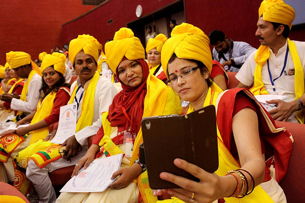 Cow belt’s hypocrisy over three-language formula exposed 