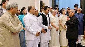 Central ministers snub President Mukherjee, miss Iftar reception