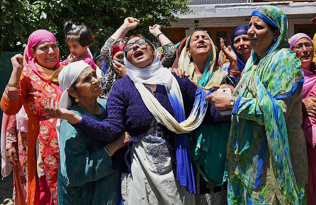 Srinagar cop lynching: How did prominent people react?
