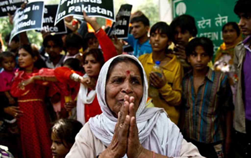 Protect Hindus: Leading Pak daily urges Nawaz Sharif govt