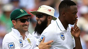 South Africa square things up with a crushing victory