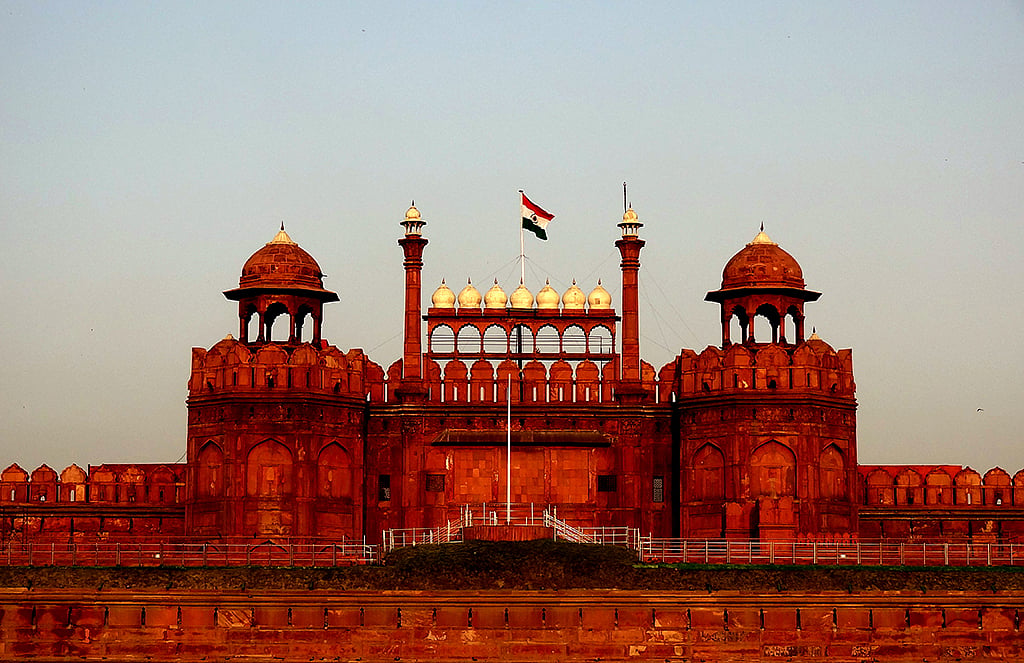 No mention of Red Fort or Taj Mahal in M’rashtra textbooks