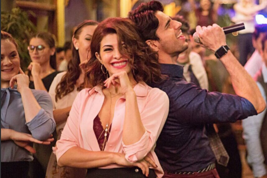 Entertainment: Sidharth Malhotra is keen to produce films