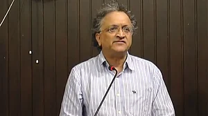 Ramachandra Guha tells the difference between a patriot and nationalist