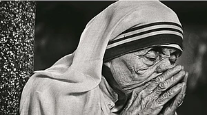 When Raghu Rai convinced Mother Teresa of taking prayer pics!