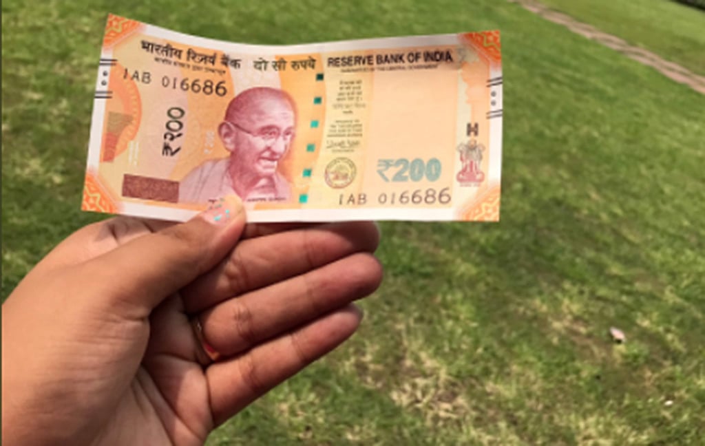 Twitter reacts to new ₹200 and ₹50 currency notes