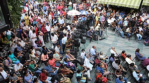 Journalists need to stand united or perish in isolation