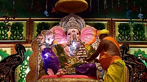 Italian screenwriter pens book on Ganesha for kids