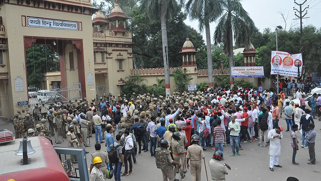 BHU: VC downplays the incident, commissioner blames Uni for mishandling the situation