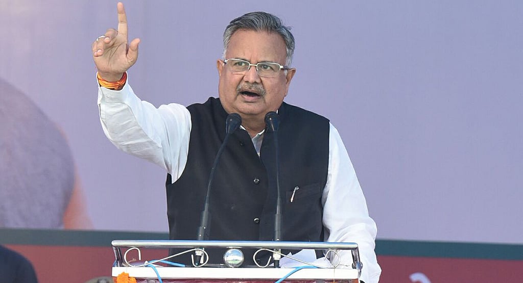 Why is Chhattisgarh CM Raman Singh defending Rajesh Munat?