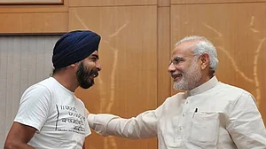 BJP’s Tajinder Bagga “flouts the spirit” of SC’s ban on the sale of firecrackers