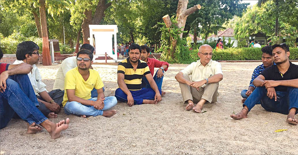 

Karwan-e-Mohabbat