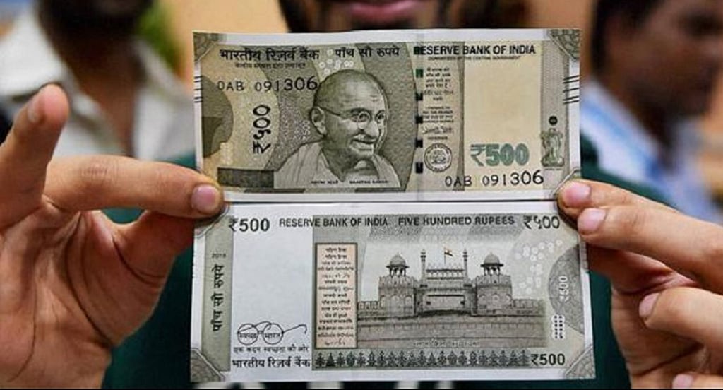  Swachh Bharat a security concern? RBI refuses to answer RTI on ads on Rs 500,1000 notes