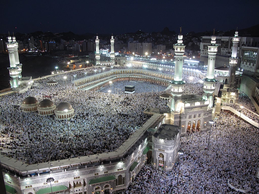 Saudi Arabia bans photos, videos of Mecca, Medina mosques