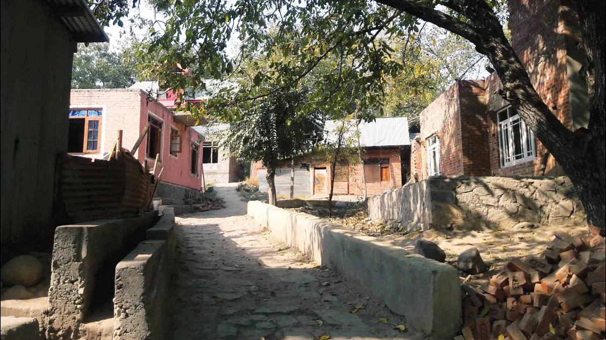 ‘Cashless’ village goes back to cash