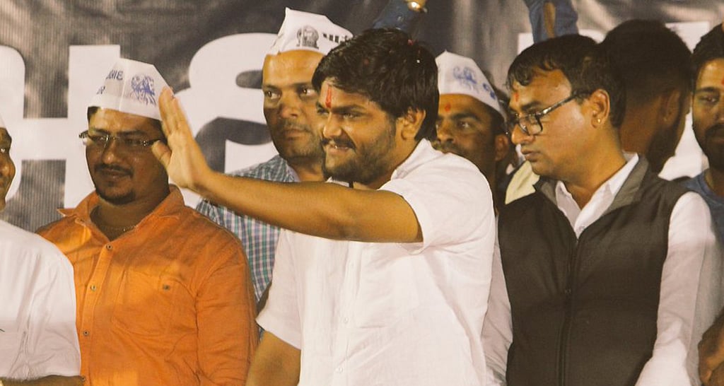 Hardik Patel announces support for Congress