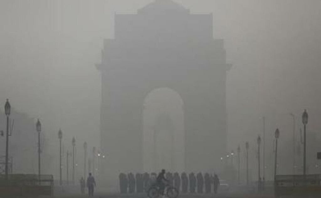 No improvement in air quality, Delhi still faces emergency situation  