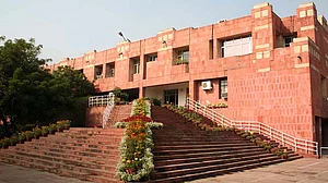 Members of Parliament seek inquiry against JNU Vice-Chancellor and his suspension: Read the memorandum