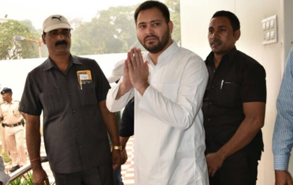 Tejashwi appears before ED