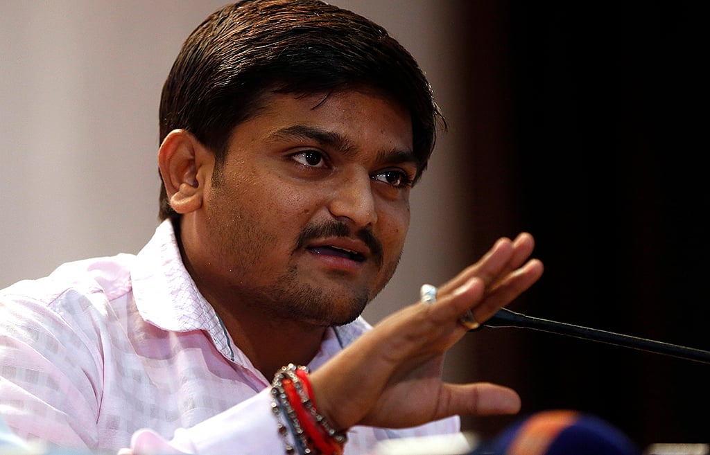 Hardik Patel signals support to Congress in Gujarat