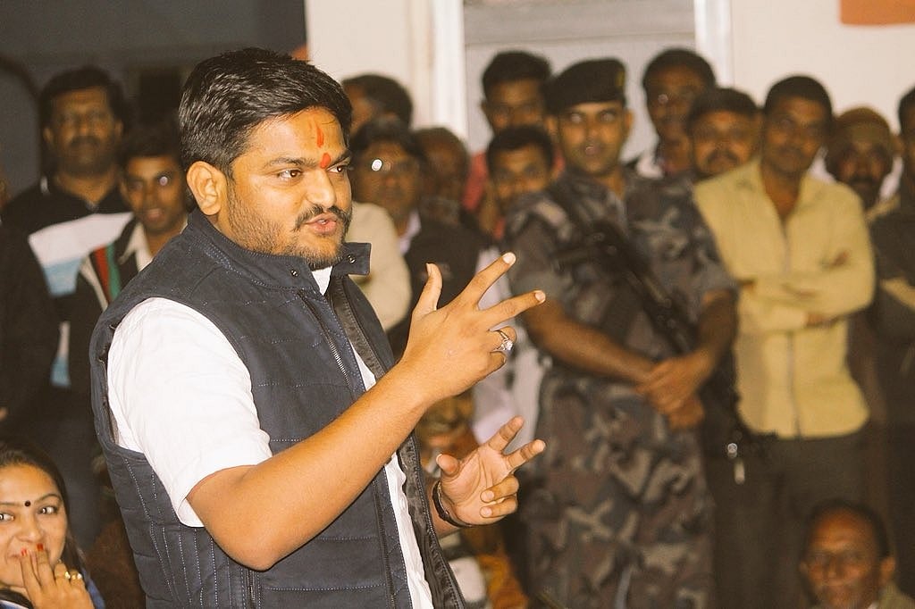 Hardik asks sulking Gujarat Deputy CM to quit, join Congress