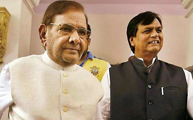 Rebel JD(U) leaders Sharad Yadav, Ali Anwar disqualified from Rajya sabha