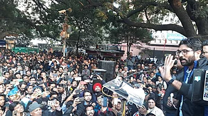 PM Modi must choose between Constitution and Manusmriti: Jignesh Mevani