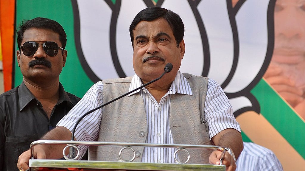 In a first, Union minister ‘attacks’ Indian Navy for obstructing Mumbai development  