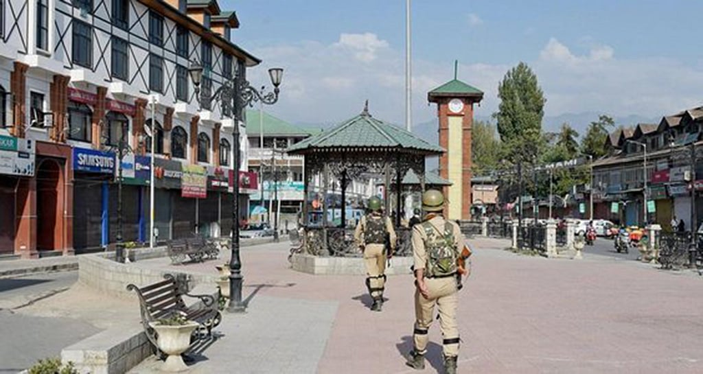 Residents of border hamlets living in fear due to Pak firing