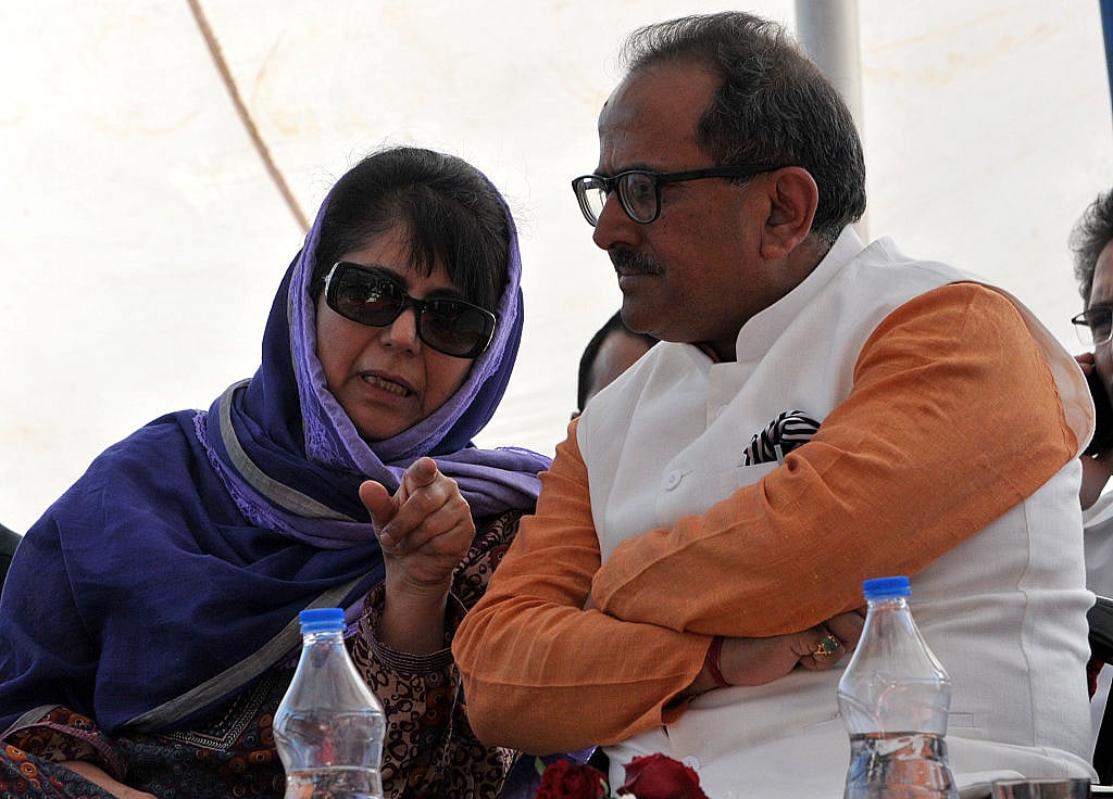 J&K Deputy CM, Speaker  default on loans by J&K Bank, in which state govt has 59% stake, claims Lone
